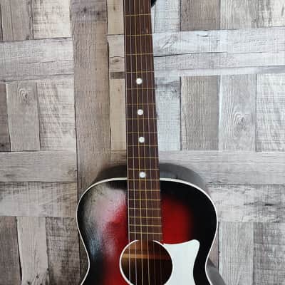 Airline Parlor Size 60's - Red to black burst w/ hardcase image 2