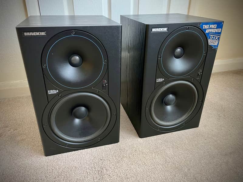 Mackie HR824 8" Active Studio Monitors (Pair) 1997 - 2007 - Black image 1