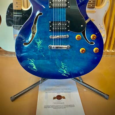 Rolling Stones Signed Guitar by Mick Jagger, Keith Richards, Ronnie Wood & Charlie Watts image 1