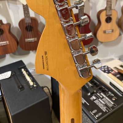 Fender Vintera II '70s Stratocaster with Maple Fretboard - Vintage White image 15