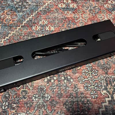 MONO Pedalboard Lite+ w/ side patch bays & Tick 2.0 Case image 2