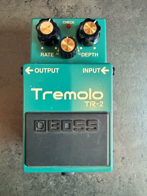 Boss TR-2 Tremolo (Silver Label) 1997 - Present - Green image 1