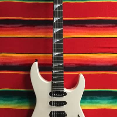 Jackson American Series Soloist SL3 2023 - Platinum Pearl image 3