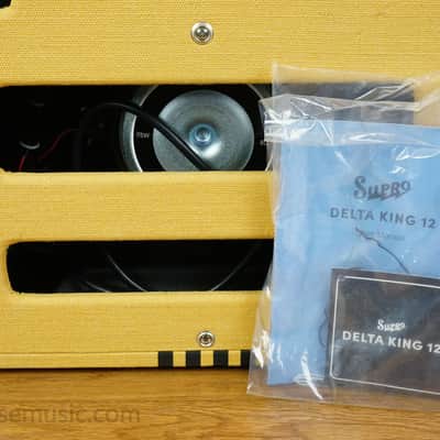 Supro 1822R Delta King 12 15-Watt 1x12" Guitar Combo 2021 - Present Tweed / Black Stripes image 9