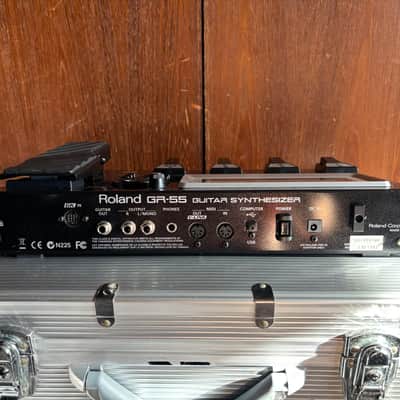 Roland GR-55 Guitar/Bass Synth w/ case, GK-3B Pickup, GK cable, power supply image 5