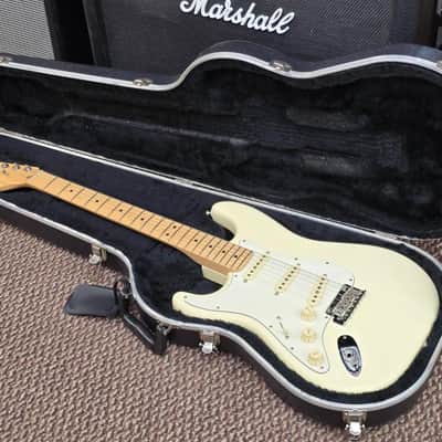 Fender American Professional Stratocaster Left Hand 2019 - White image 14