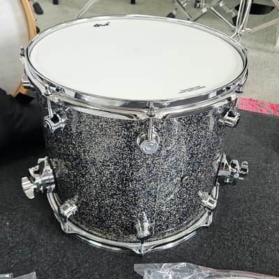 DW DWe 4-piece Hybrid Drum Kit in black galaxy sparkle image 3