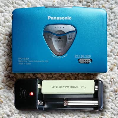 PANASONIC S30 Walkman Cassette Player, Excellent Candy Blue ! Tested & Working ! image 1