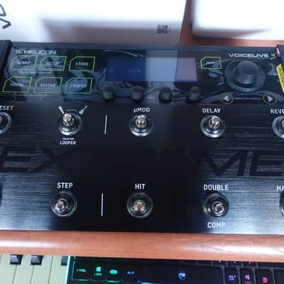 TC Helicon VoiceLive 3 Extreme Vocal Effects Processor 2025 - Black image 2