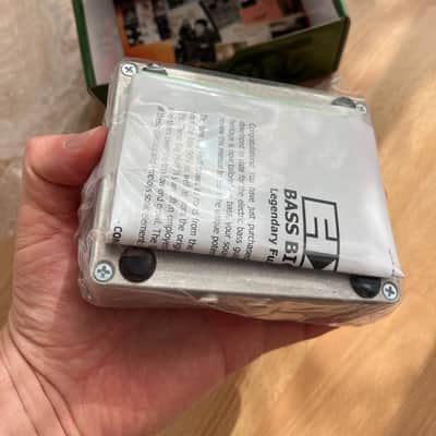 Electro-Harmonix Bass Big Muff Pi Distortion / Sustainer 2008 - Present - Green image 3