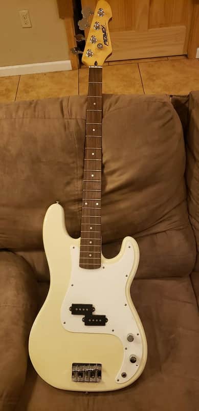 Peavey  international series milestone ii  White image 1