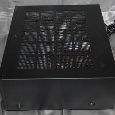 Yamaha HTR-5940 Home theater receiver with manual and remote image 3