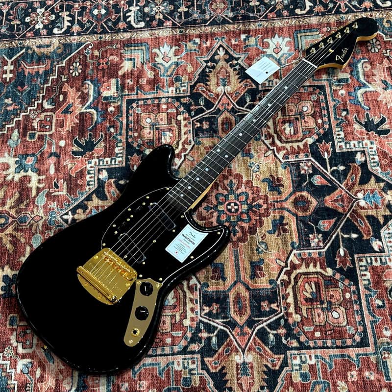 *NEW IN BOX* 2025 Fender Japan Limited Edition Traditional Collection, 60's Mustang Black Pearl Gold with Matching Headstock - MIJ JD25