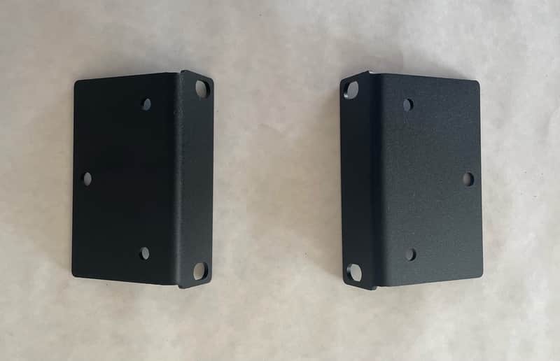 Roland Integra Supporting Rackmount Ears - black powder finish = B-Stock = image 1
