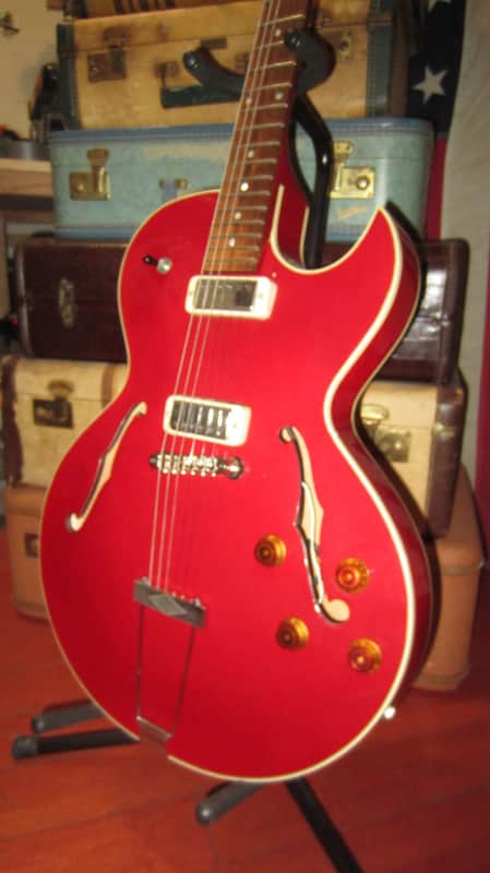 1998 Gibson ES-135 Semi-Hollowbody w/ '70s Mini Humbuckers Red w/ Original Case