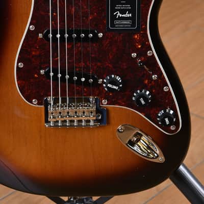 Fender Player Series Limited Edition Tortoise Shell Pickguard Stratocaster Maple Neck 3 Tone Sunburst image 7