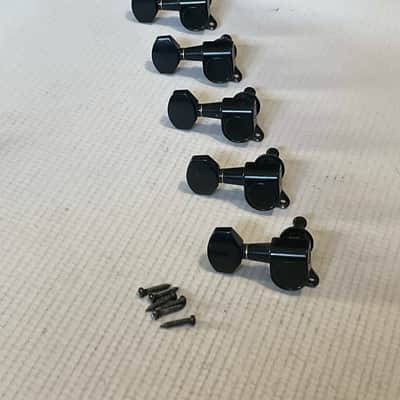 2020's Kramer Nightswan Series GOTOH Style 6 In Line LH Black Tuners Tuning Pegs image 3
