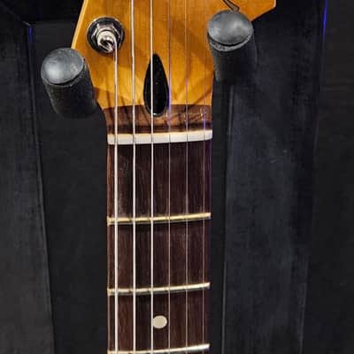 Fender Player II Stratocaster Electric Guitar - 3-color Sunburst with Rosewood Fingerboard 2025 image 3