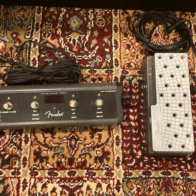 Fender Mustang IV 150-Watt 2x12" Modeling Guitar Combo 2011 - 2012 - Black image 6