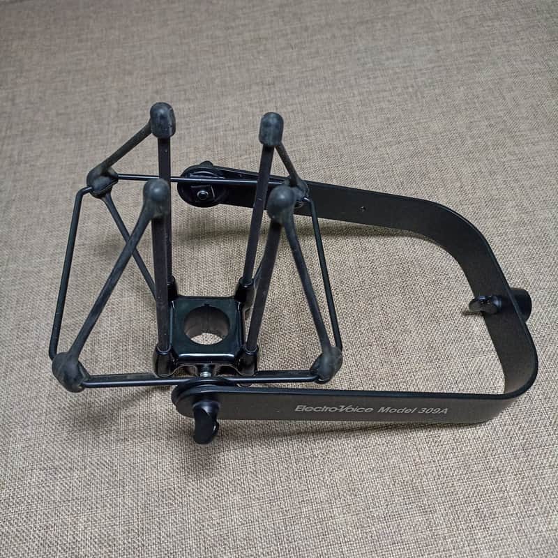 2010s Electro-Voice 309A Shockmount Black