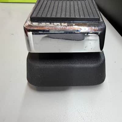 Vox V847A Wah with 9V Jack  - Black / Chrome image 5