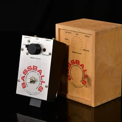 Electro-Harmonix Bassballs with Wooden Box