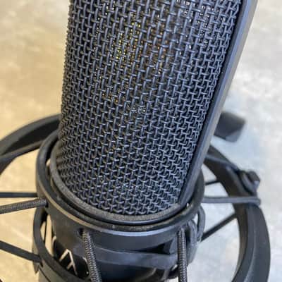 Audio-Technica AT4040 Large Diaphragm Cardioid Condenser Microphone 2010s - Black image 3