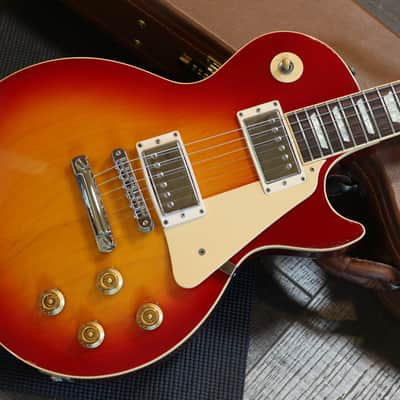 1997 Gibson Les Paul Standard Electric Guitar Heritage Cherry Sunburst + HSC image 2