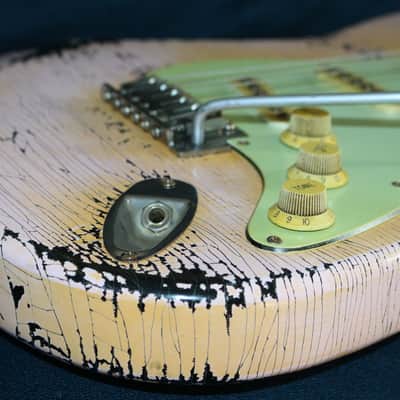 VTT-Relics Strat Style 2026 - Heavy Relic Pink/Black image 4