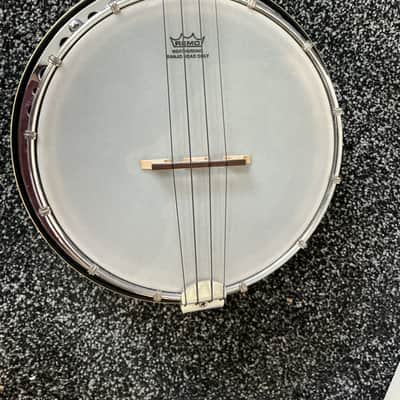 Barnes & Mullins  UBJ1 banjolele (with resonator) image 4