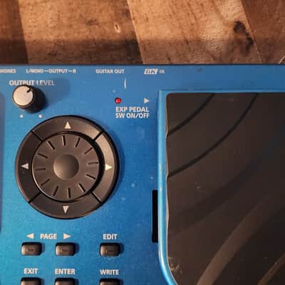 Roland GR-55 Guitar Synthesizer Package - With Carrying Bag image 12