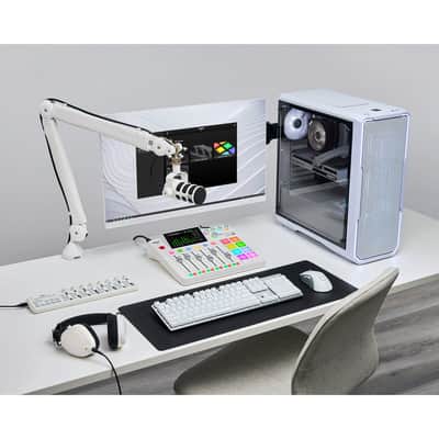 RODE PodMic Broadcast-Grade Dynamic Microphone for Podcast Application - White image 12