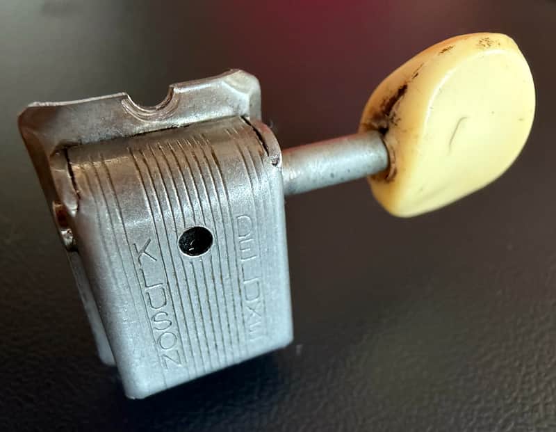 Fender Kluson Deluxe Double line D-169400 tuning head for six in line