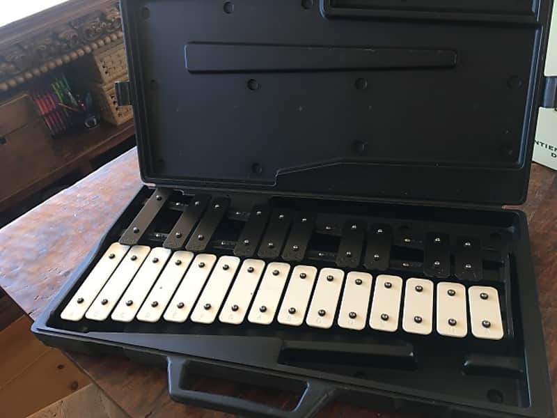 CB Percussion Deluxe 25-Note Chromatic Bell Kit Xylophone with Case #6854 image 1