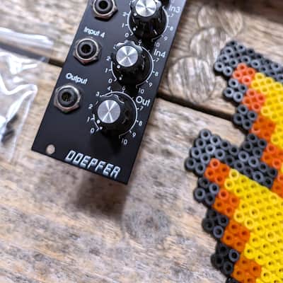 Doepfer A-138bV "EXP" Mixer with Logarithmic Pots Vintage Edition - Black image 4