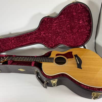 Taylor 214ce DLX 2018 w/ Hardcase image 1