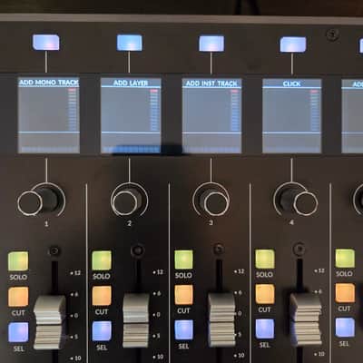 Solid State Logic SSL UF8 DAW Controller 2021 - Present - Black image 7