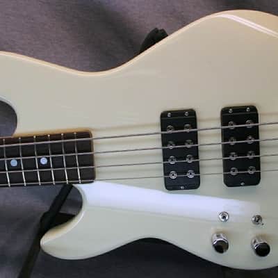 USA G&L Lefty L-2000 Bass image 1