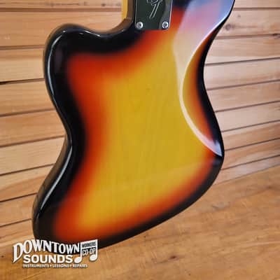 1966 Fender Jazzmaster with Fender OHSC - 3-Tone Sunburst, 8lbs image 9