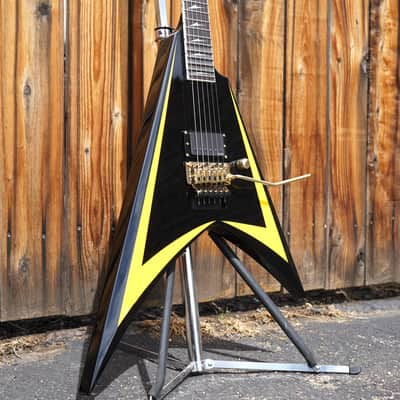 ESP LTD SIGNATURE ALEXI ARROWHEAD SE Black w/Yellow Pinstripe 6-String Electric w/hard case image 5