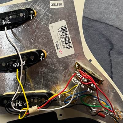 Fender Player Plus Loaded Pickguard with Noiseless Pickups (Left-Handed Pickguard) image 4