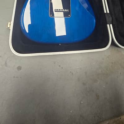 Fender American Ultra Stratocaster Plus Top 2021 - Denim Burst image 2