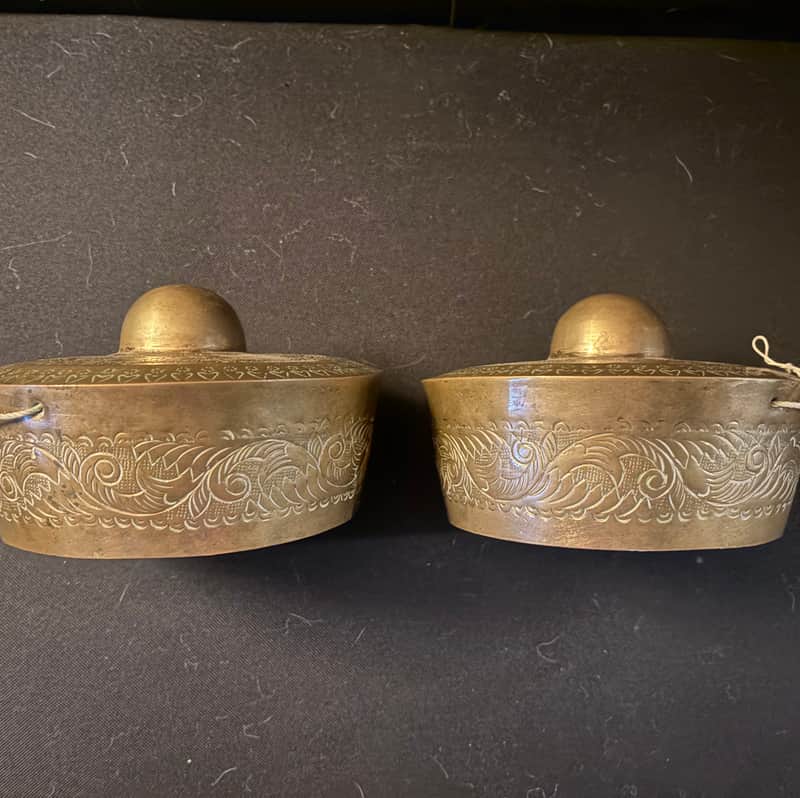 Kulintang Gamelan Gongs (pair) image 1