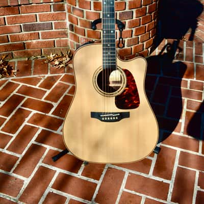 Takamine P7DC Pro Series 7 Dreadnought Cutaway Acoustic/Electric Guitar 2010s - Natural Gloss image 4
