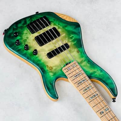 AC Guitars RetroB 5/35 Custom Figured Maple 5-String 2025 - Green Burst image 5