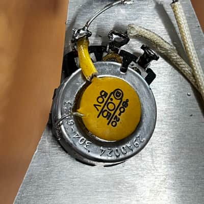 (1) Reproduction 1960’s 1970’s ceramic telecaster Stratocaster capacitor cap circle D .05 50v round dime fender image 3