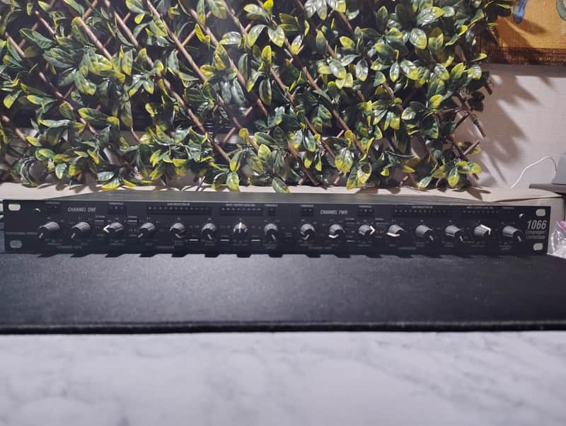 DBX 1066 Compressor Limiter Gate – Tested & Working – Clean Condition image 1