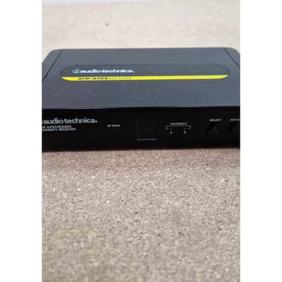 Audio-Technica ATW-R700 - Microphone System - Excellent w/ microphone image 4