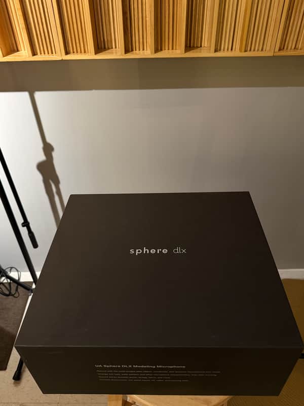 Universal Audio Sphere DLX Large Diaphragm Modeling Microphone