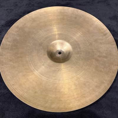 Vintage Avedis Zildjian Transition Stamp 17" Crash - 1140 grams 1946-53 image 2